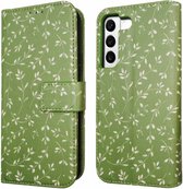 iMoshion Hoesje Geschikt voor Samsung Galaxy S22 Hoesje Met Pasjeshouder - iMoshion Design Bookcase smartphone - Groen / Green Flowers