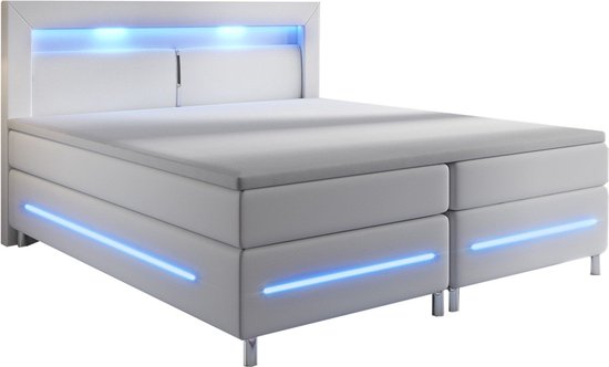 Boxspringbed / Boxspring Norfolk - 140 x 200 cm - Wit - LED - Incl. Matras & Topper