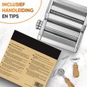 Gedetailleerde instructies voor het gebruik van de pastamachine en bijbehorende tools.
