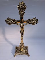 Denza - Heer Jezus christus aan het kruis op standaard BA420P3150 - materiaal messing en lengte 39 cm