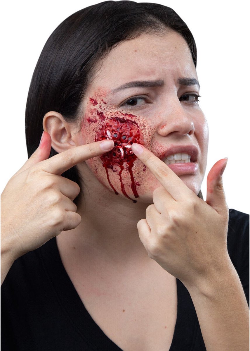 Ghoulish Latex Wormen Wond ( White Worms )