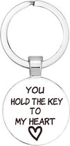 Akyol - You hold the key Sleutelhanger - liefde - vriend/vriendin - valentijnsdag - cadeautje voor vriend/vriendin - verjaardagscadeau - cadeau - kado - gift - geschenk - 2,5 x 2,5 CM