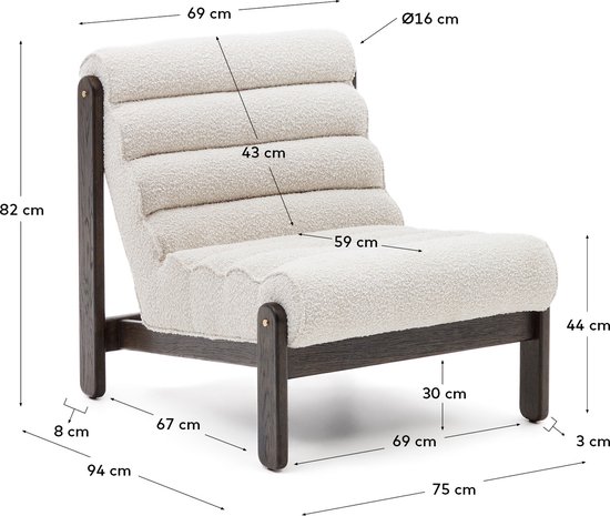 Kave Home - Magira-fauteuil met witte bouclé stof en massief eikenhout met donkere afwerking