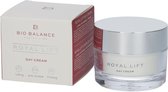 Pot met dagcrème van Bio Balance, Royal Lift. Pot en doos met 'Lifting', 'Anti-wrinkle', 'Firming'.