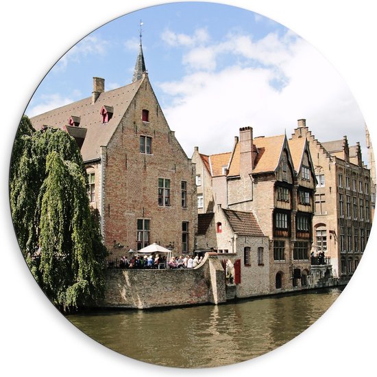 Dibond Muurcirkel - Stenen Huisjes aan het Water in Brugge, België - 80x80 cm Foto op Aluminium Muurcirkel (met ophangsysteem)