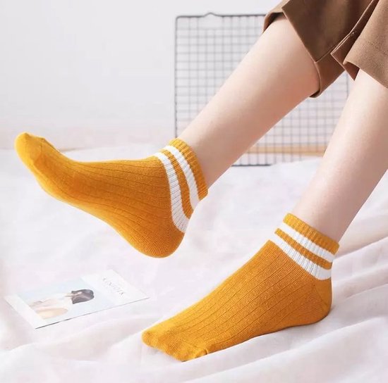 Een paar lage Sokken Katoen-Enkel Dames Sportsokken-Anti Zweet-Lady Ankle Socks Unisex-Donker Geel