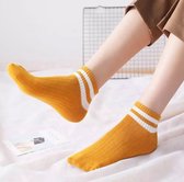 een paar lage Sokken Katoen-Enkel Dames Sportsokken-Anti Zweet-Lady Ankle Socks Unisex-Donker Geel