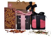 Giftbag - Thee & chocolade - 2 blikken losse thee - 2x 75 gram - Kersenthee & Lychee thee (±50 kopjes thee) - 1 melkchocolade bar