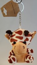 Een vrolijk gladde en zachte plush sleutelhanger / tassenhanger met knuffel giraf eraan. (12cm x 10cm) Voor in de kinderkamer, je auto te plaatsen, in huis als decoratie of bijvoorbeeld aan je tas te hangen. Voor uzelf of als cadeau.