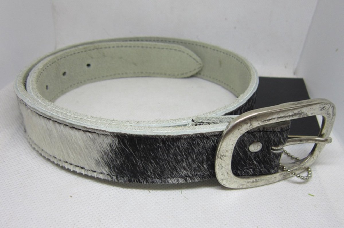 Take It - leren - lederen riem - echt leer - kinderriem - maat 65 - 65 cm - koeienhuid - koeienvacht - zwart - wit - zilveren gesp
