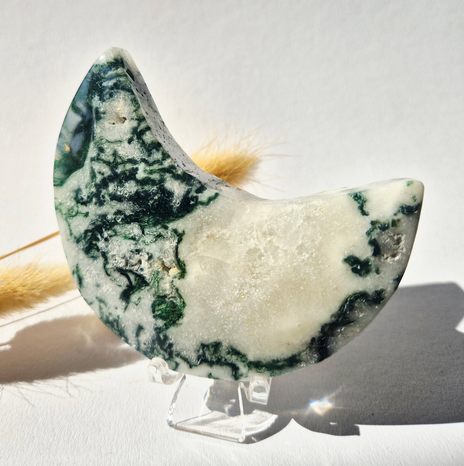 Moonlight Gemstones Edelsteen Mosagaat Maan op Standaard (Druzy & Patronen) Agaat - #309 10-12cm Meerkleurig