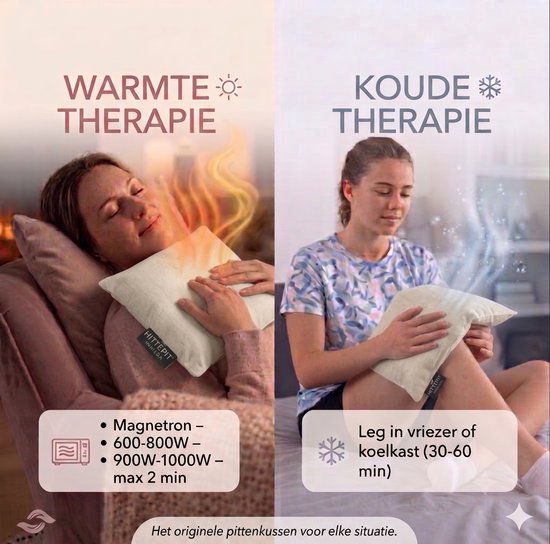 Vrouwen gebruiken een vierkant, beige kersenpitkussen voor warmte- en koude therapie. Het kussen heeft het Hittepit logo.