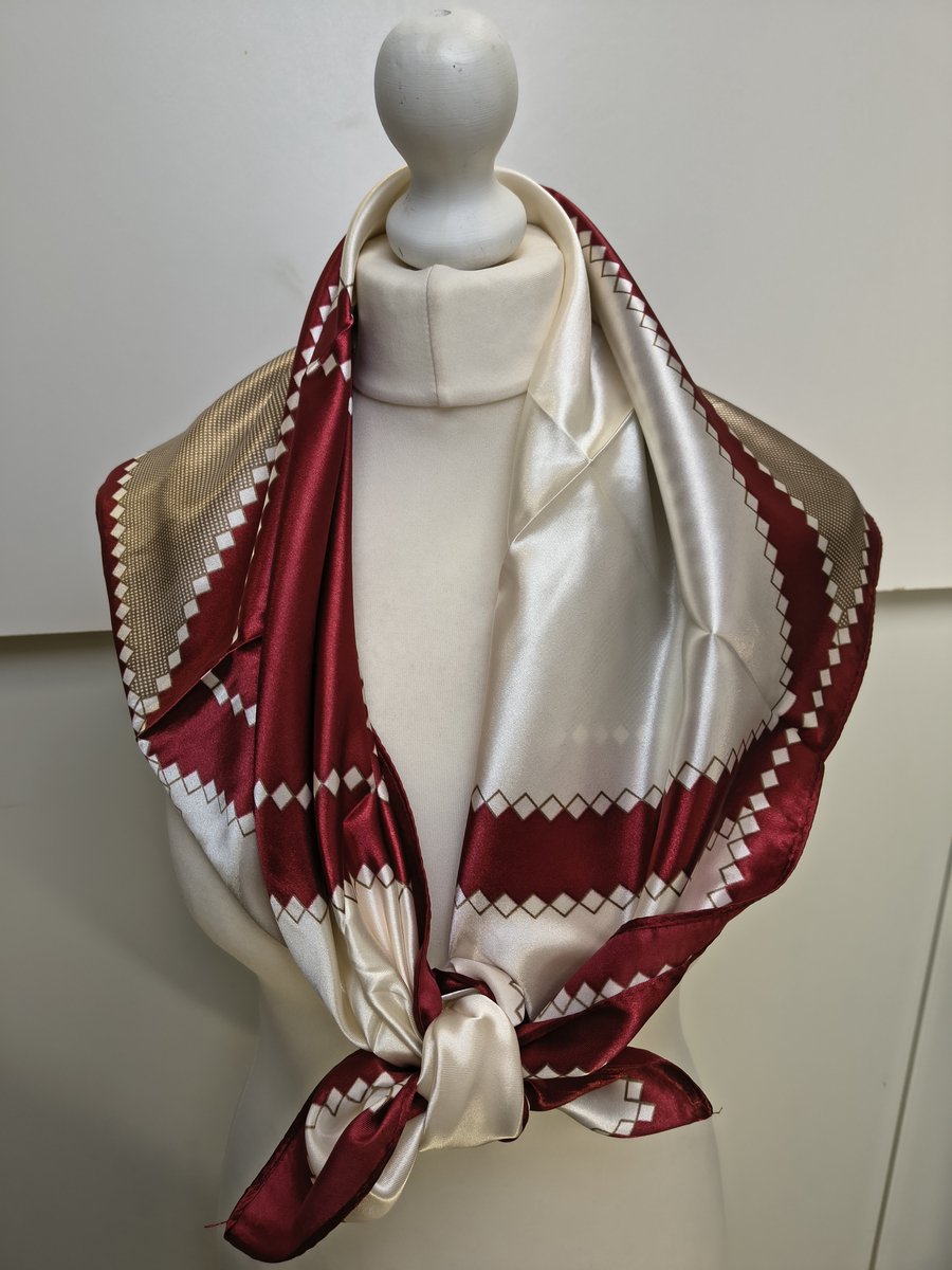 Vierkante dames sjaal Suzie-fantasiemotief-bordeaux rood ecru bruin