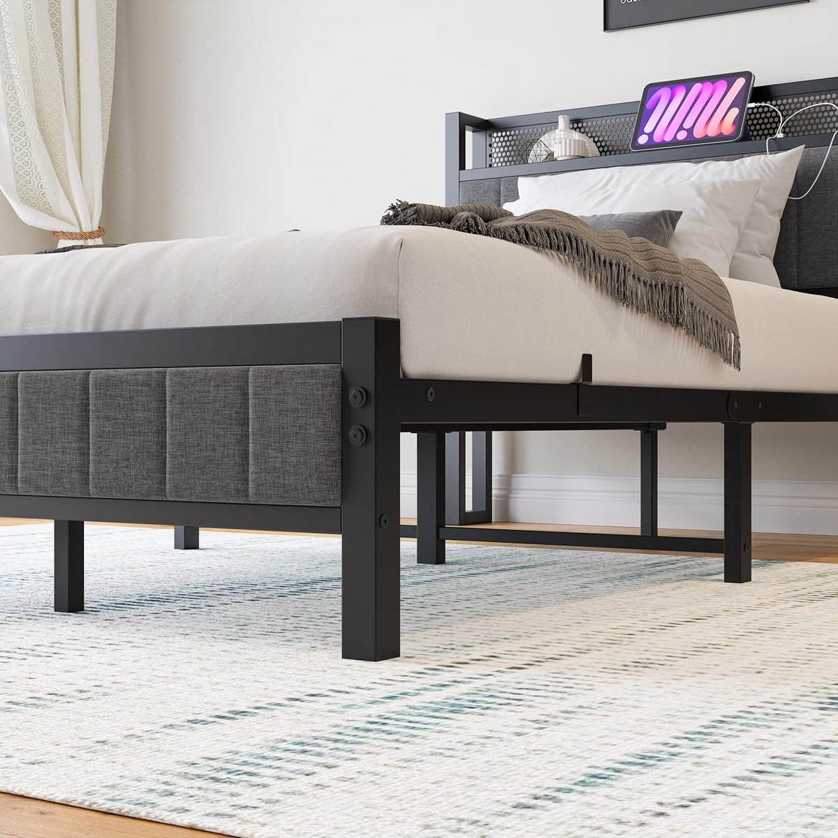 Metalen Bedframe met Opbergruimte en Oplaadstation 120 x 200 cm - Industrohome