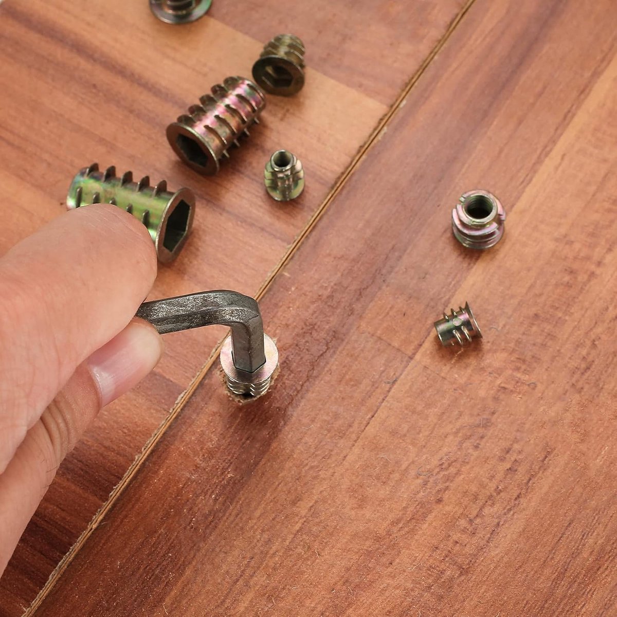 Dailygoods- Moeren 20 stuks - M8 x 25 mm - Zeskantmoeren - Insteekmoeren - Koolstofstaal - Verzinkt voor duurzaamheid