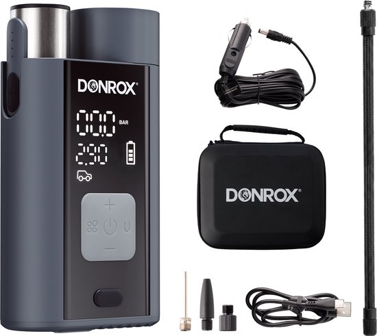 Donrox Ride A924 compressor met digitale display, inclusief 12V auto-aansluiting, USB-C kabel, opberghoes en diverse spuitmonden.