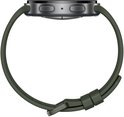 Zijaanzicht van de olijfgroene smartwatch met zilveren knoppen aan de behuizing.