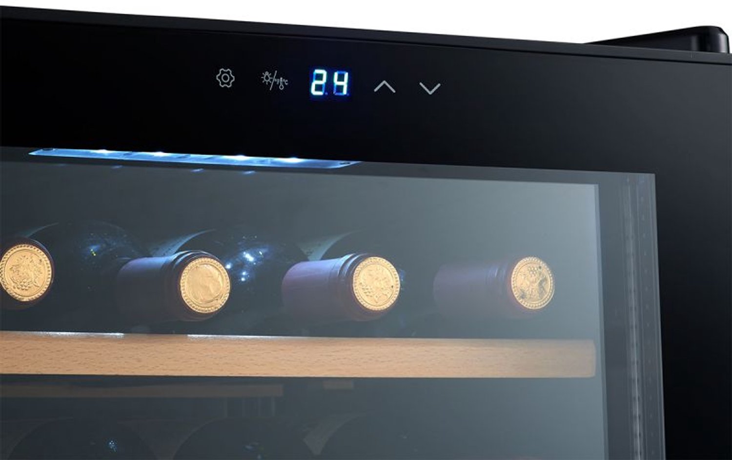 Innovastore Wijnkoelkast - Wijnklimaatkast - Wijnkoeler - Koelkast - 24 flessen - Vrijstaande wijnkoelkast - Houtenplanken - Zwart – foto 2