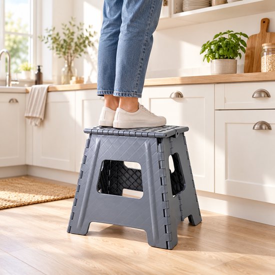 BOECK - Inklapbare Opstapkruk Groen - Stevig Plastic Trappetje met Anti-Slip - Draagbaar Opstapje voor Keuken, Badkamer & Huis van BOECK — afbeelding 5