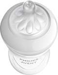 Philips Avent Natural Response speen, met een borstvormig uiteinde en bloemblaadjespatroon.