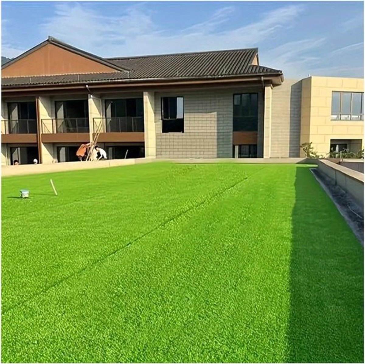 Kunstgras voor gazon - Kunsttapijt voor de tuin - Voor tuinverfraaiing - Onderhoudsvriendelijk - 1 x 4 m - Groen