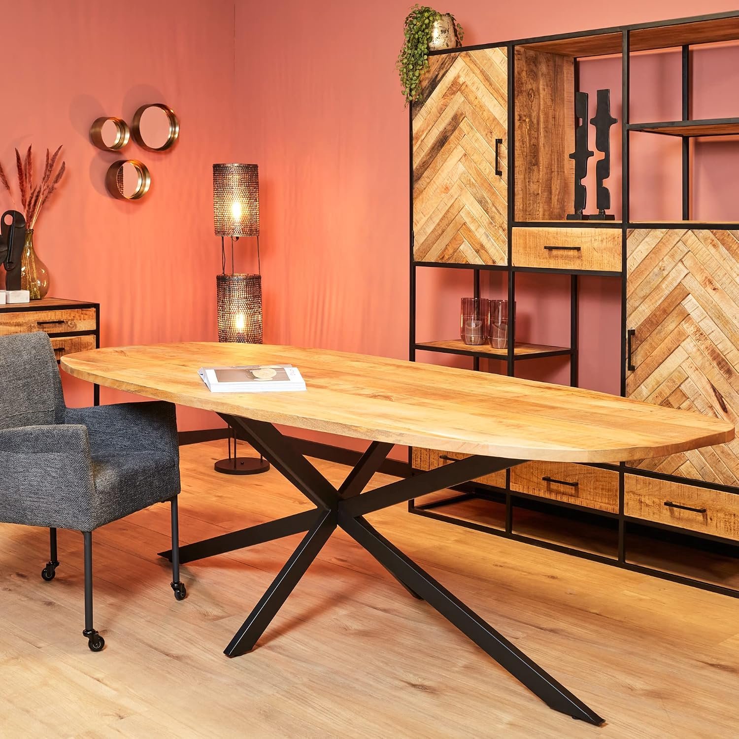 Elegance | Deens ovaal | 240x110 | Mangohout & metalen meubel | Industrieel interieur | Eettafel, eethoek
