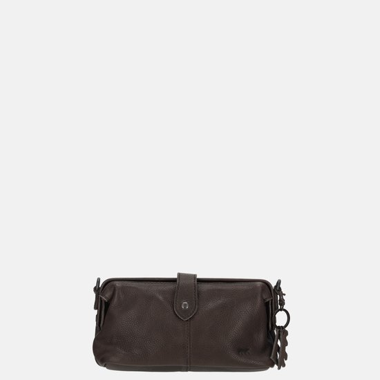 Vooraanzicht van een donkerbruine Bear Design leren clutch met centrale drukknoopsluiting.