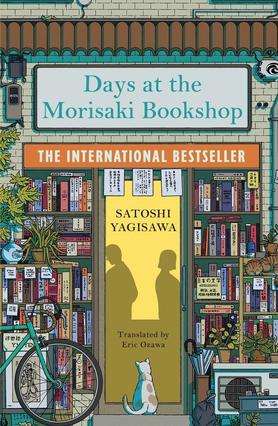 Boekomslag van Days at the Morisaki Bookshop met een getekende boekhandel, twee silhouetten en een zittende kat.