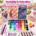 Veelzijdig te gebruiken strasssteentjes voor telefoonhoesjes, nagels, kleding en accessoires, met voorbeelden.