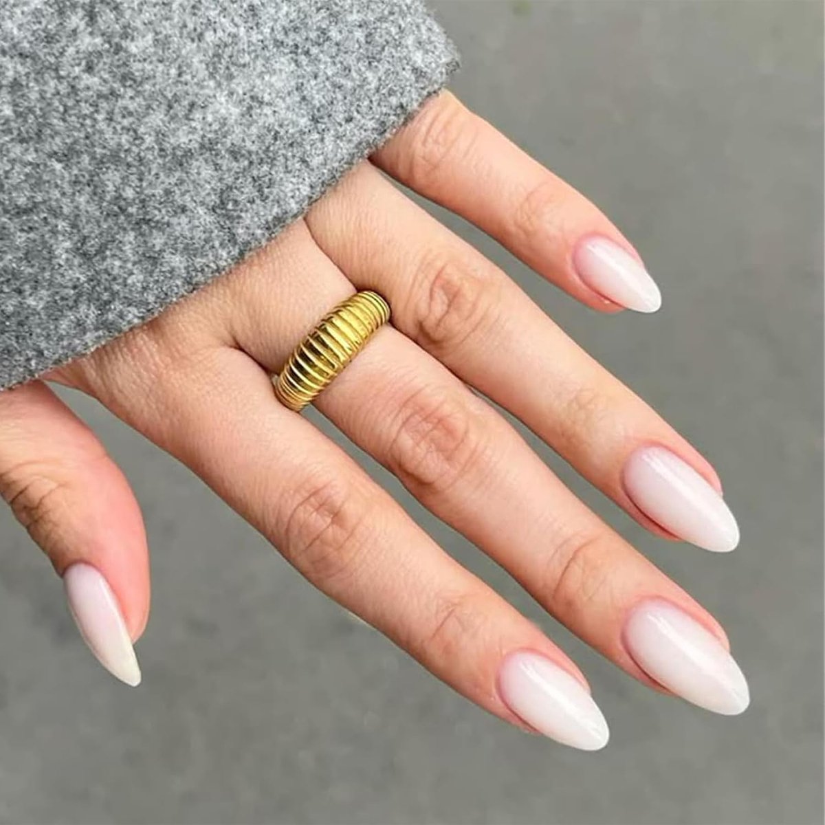 Nägel Press On Nails Short Almond Weiß - 30 Mandelfarbene Warmweiße Nagelspitzen, Kunstnägel mit Kleber & Feile