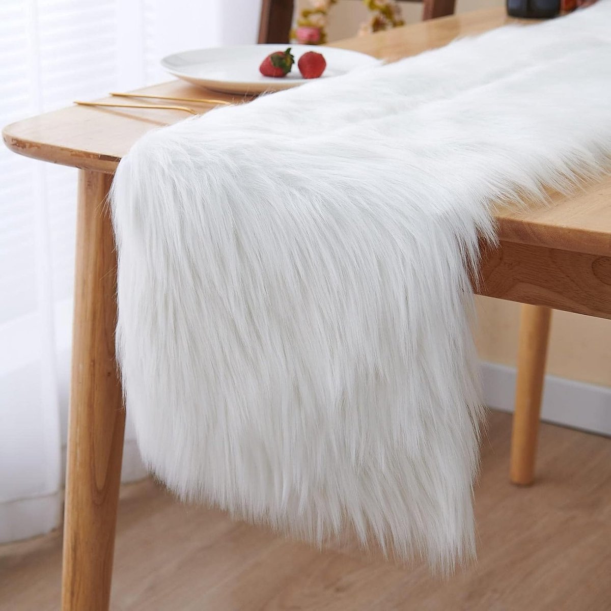 Tafelloper, kunstbont, wit, kersttafelloper voor Kerstmis, bruiloft, thuiseettafel, make-uptafel, salontafel, moderne tafelloper (30 x 180 cm)
