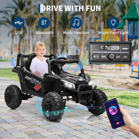 Zwart kinder UTV met meisje, USB, Bluetooth, muziekfunctie en heldere koplampen.