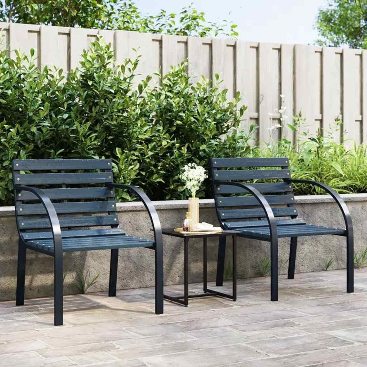 2 x grijze tuinstoelen van hout en stalen frame, 110 kg per zitting met armleuningen