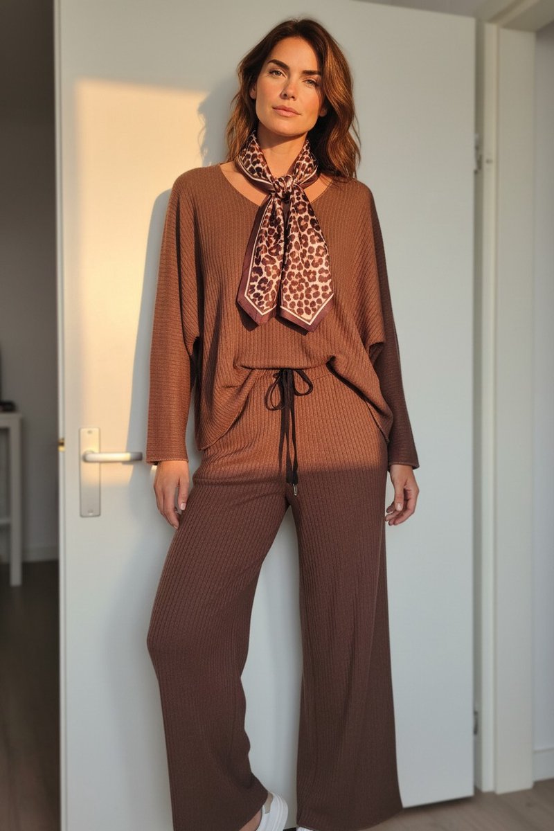 3 delige set top broek en sjaal rib structuur One size 38 t/m 44