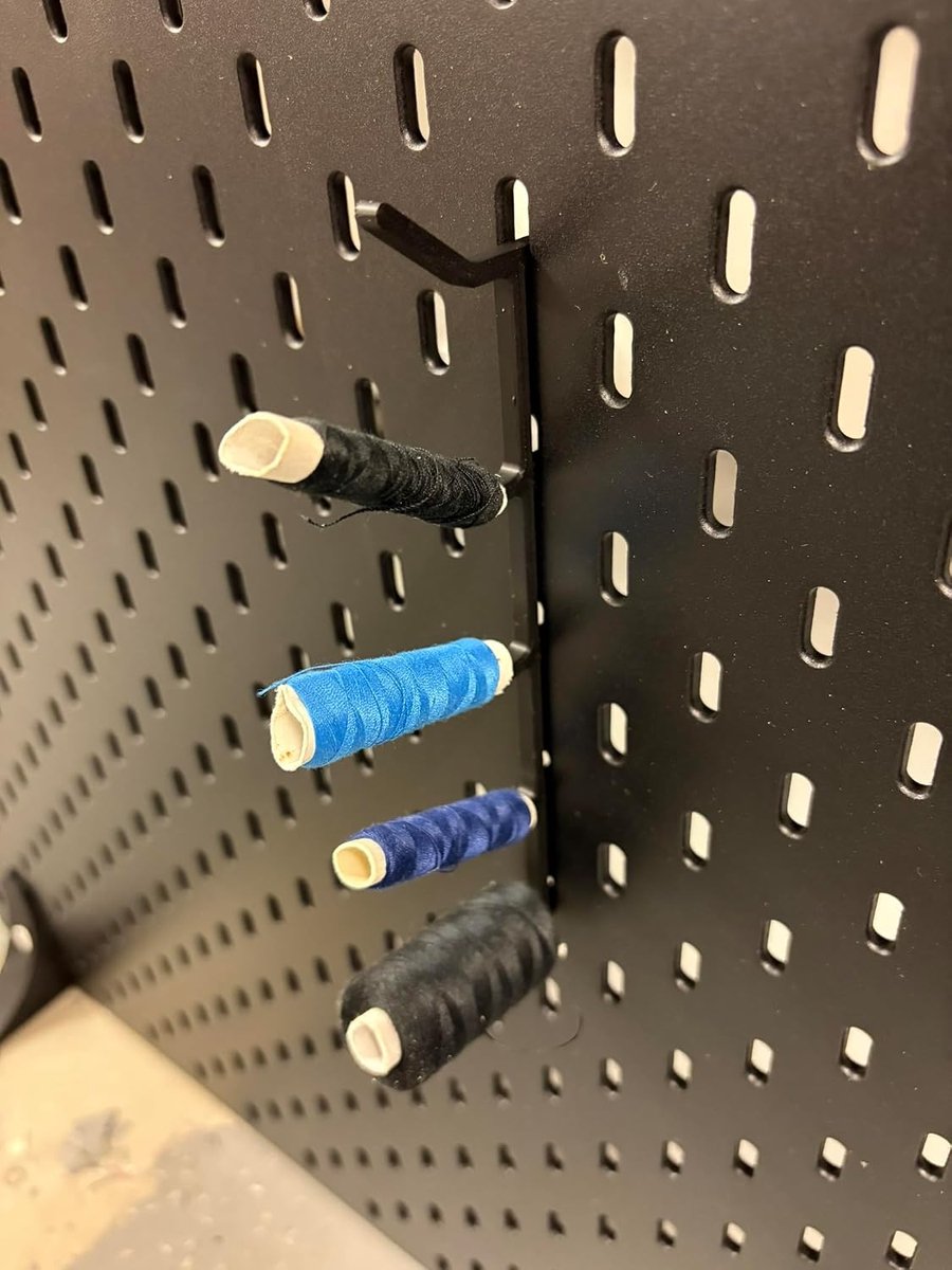 Naaigarenrolhouder voor 5 garenrollen, set van 2 (2 x 5), compatibel met IKEA SKADIS gatenwand, organizer voor naaiaccessoires en naaikamer, zwart