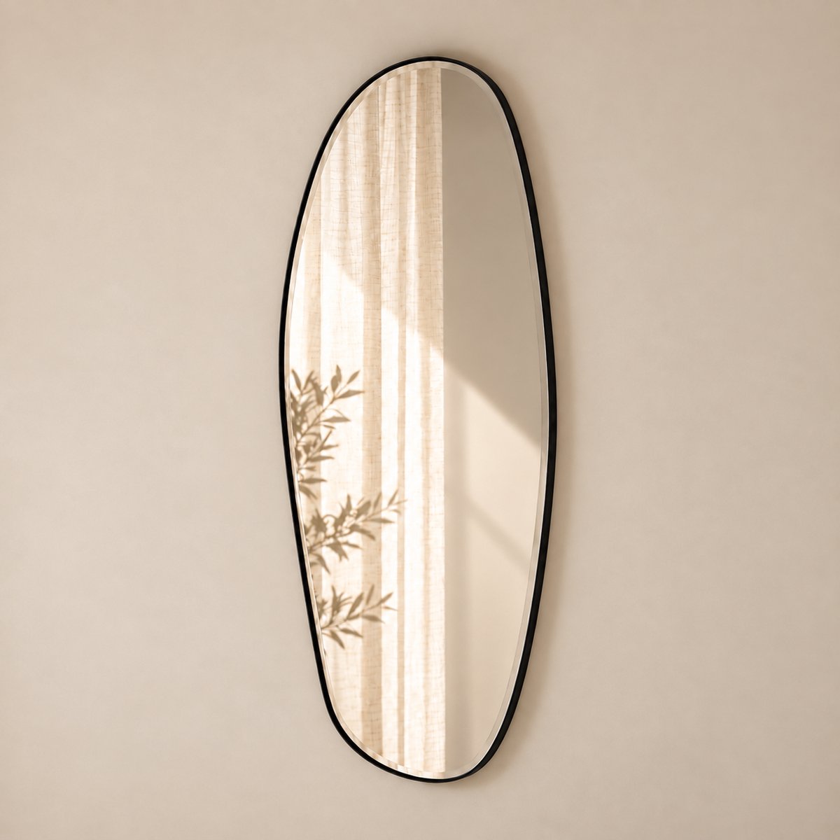 Indore Home Organische spiegel Belle | Stijlvolle spiegel in organische vorm | Zwart | 120 x 50 cm | Indore Home