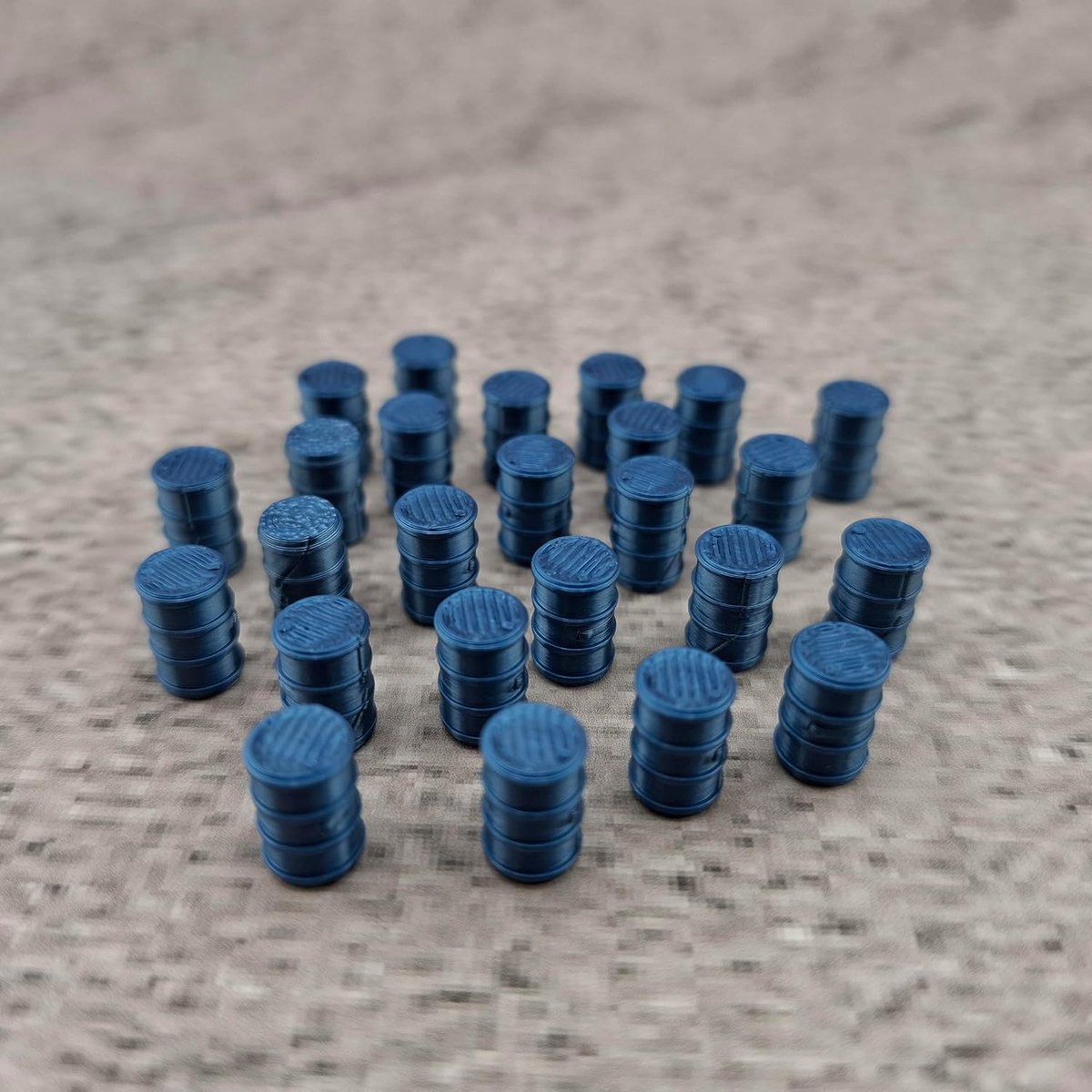 25 x 200 liter, olievat, blauw, metallic, compatibel met spoor H0 1:87, fabriek, spoorweg, laadgoed, accessoires (blauw-metallic)