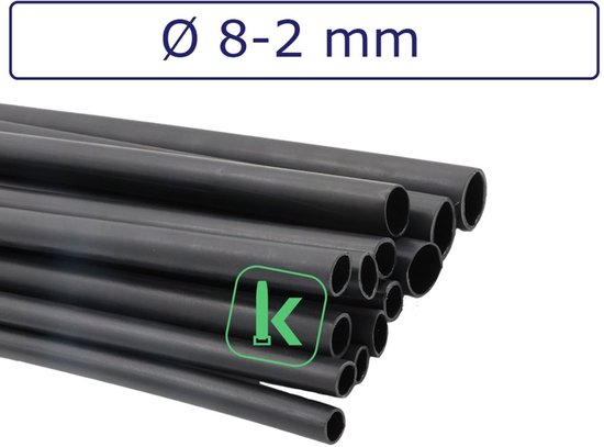 Een stapel zwarte, dunwandige krimpkousen met een diameter van 8-2 mm, met een UV-bestendige coating.