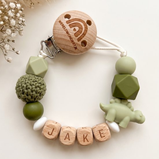 Groen speenkoord met houten clip met regenboog, gehaakte en siliconen kralen en houten blokjes met de naam JAKE.