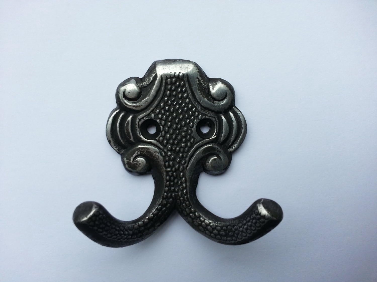 Kledinghaken metaal antiek ijzer 66 x 60 mm - Robuuste haken - Inclusief bevestigingsmateriaal - ShopVlot