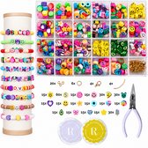 Richly Happy Kralen set - incl. E-BOOK - Armbandjes Maken Set - Gouden RVS - Sieraden maken - Letterkralen - Kralen Ketting - Knutselen Meisjes - Met 17 soorten polymeerkralen