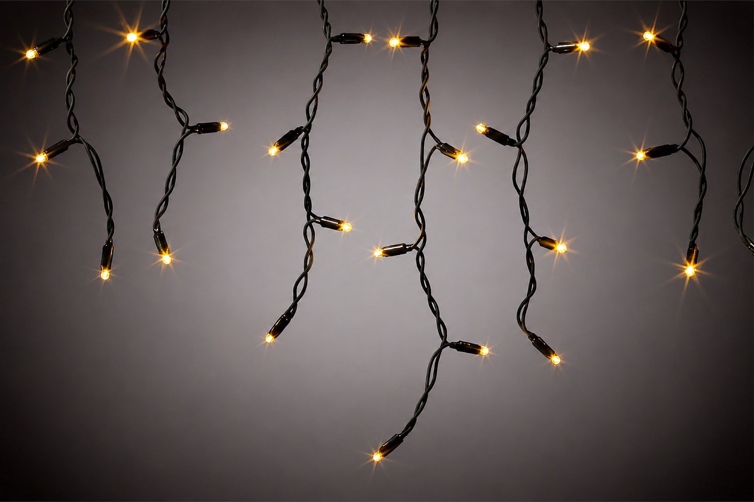 Blynx IJspegel Verlichting Buiten - Lichtgordijn Buiten - 3 x 0,5 Meter - 114 LED - Klassiek Warm Wit - Twinkle - Zwart Snoer - IP67 - Koppelbaar tot 90m - Inclusief Startkabel