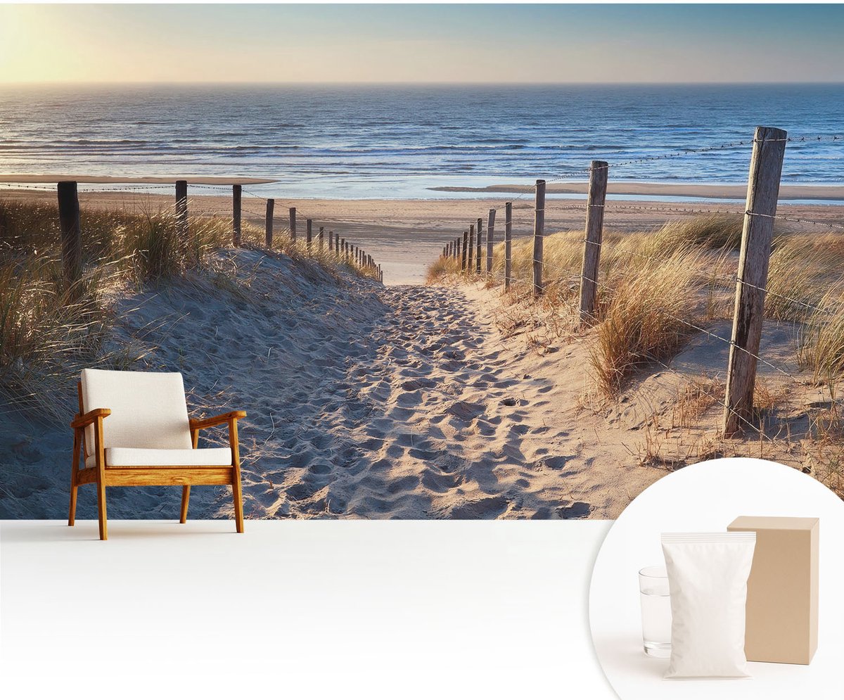 Wallfluent Fotobehang - Wit Vliesbehang - 416x254 cm - Strandpad Fotobehang Vlies - Hal behang Landschappen - Muurschildering - Woonkamer behang