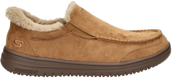 Bruine suède Skechers instapper met imitatiebont, gestikte details en donkerbruine zool.