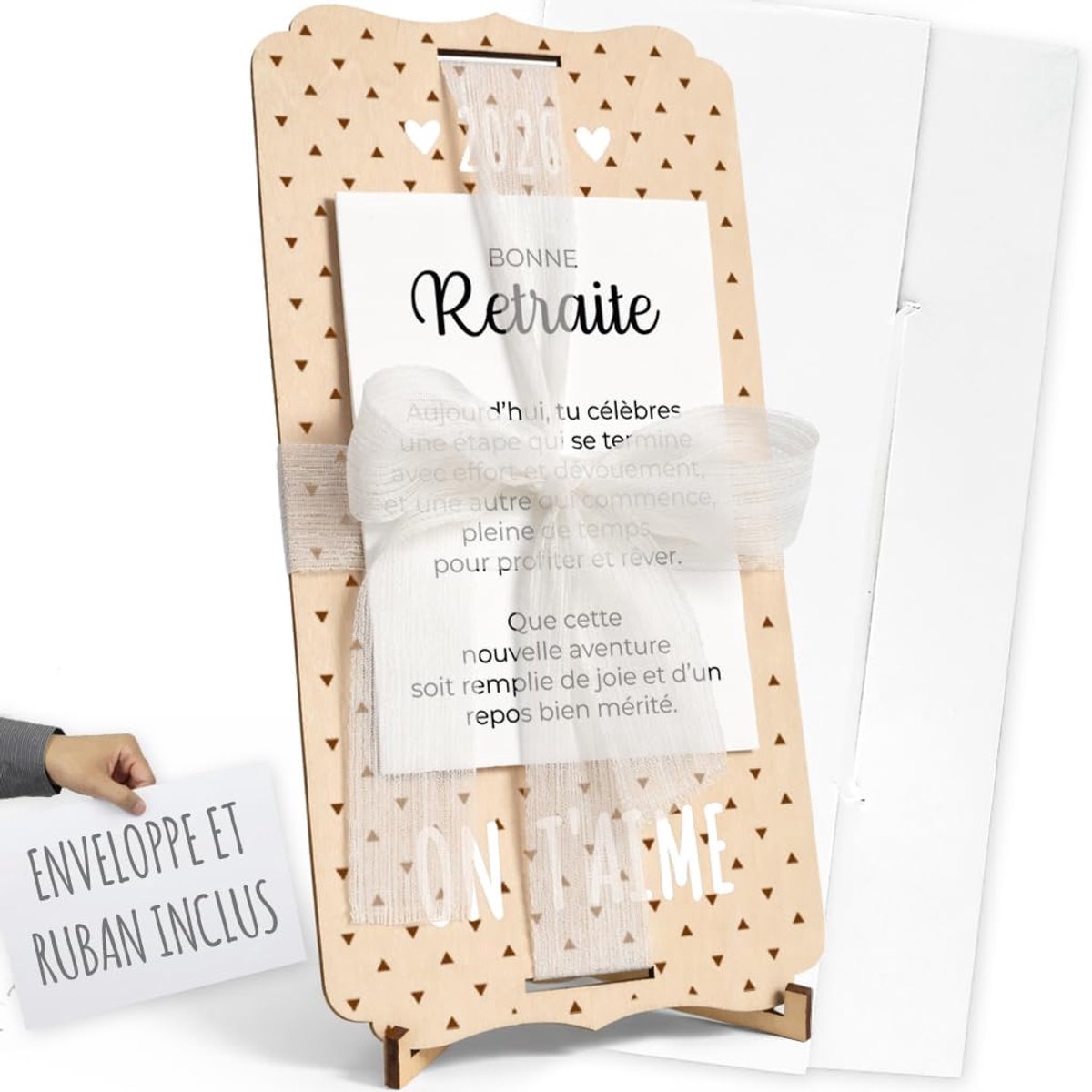 Nagu Pensioen. Geschenken voor pensioen. Gepersonaliseerde cadeaubon voor gepensioneerde mannen of vrouwen met pensioen of bruiloftsgasten van hout, met strik, envelop, standaard en letters om foto's