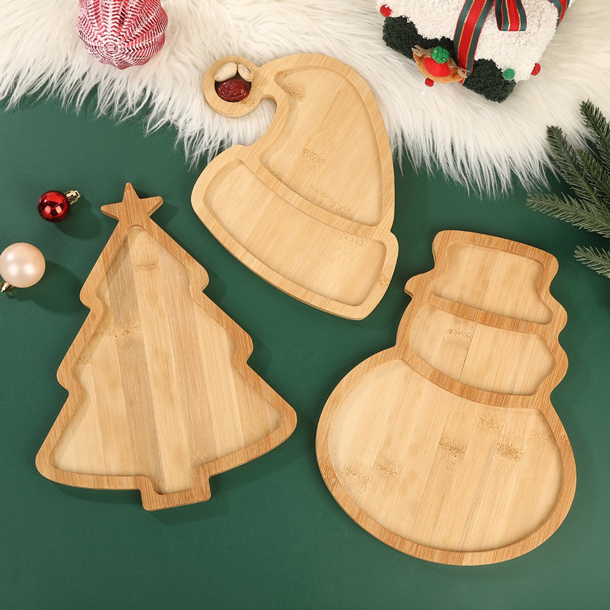 Houten Kerst Serveerbord - Borden - Bamboe Sneeuwpop, Kerstboom en Kerstmuts - Charcuterieplank voor Feestelijke Gelegenheden - 3 stuks