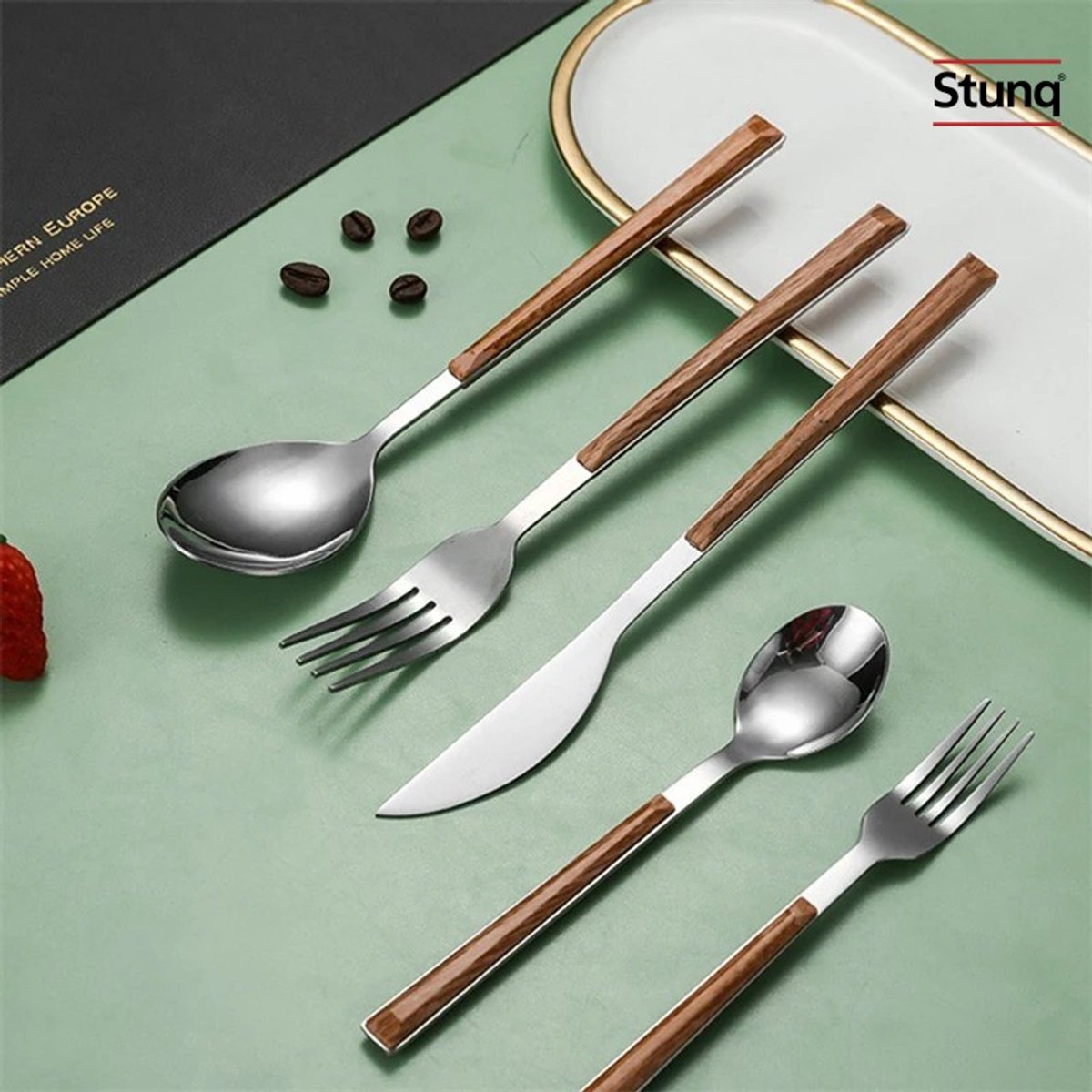 Stunq® 30-delige Bestekset RVS met Houten Handvat - Mes, Vork, Lepel, Theelepel voor 6 Personen