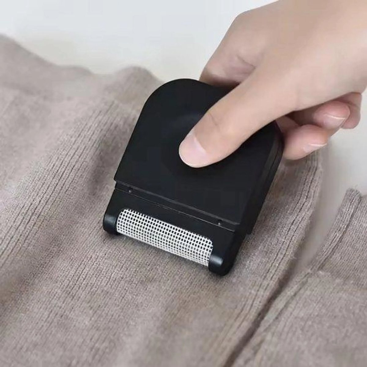 Pluisverwijderaar - Pluisverwijderaar Geschikt voor kleding - Compacte pluizenverwijderaar - Verwijdert pluisjes van kleding - Zwart