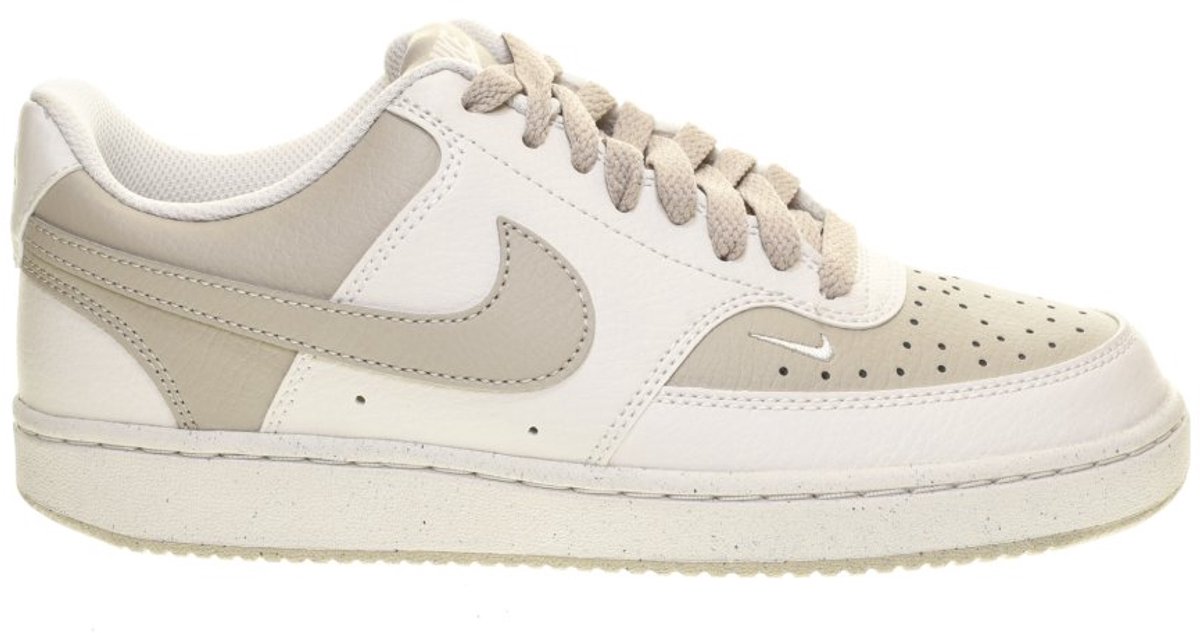 Nike Court Vision Sneakers Beige
