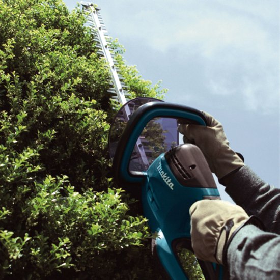 MAKITA Elektrische Heggenschaar UH4570 - 550 W - Zwaardlengte 45 cm - Max. Snijdikte 18 mm van Makita — afbeelding 3